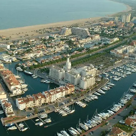Club Nautic 3 Appartement *