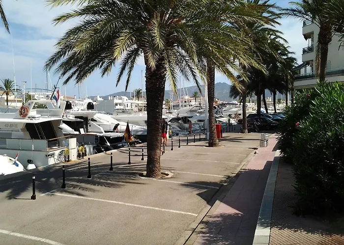 Club Nautic 3 דירה